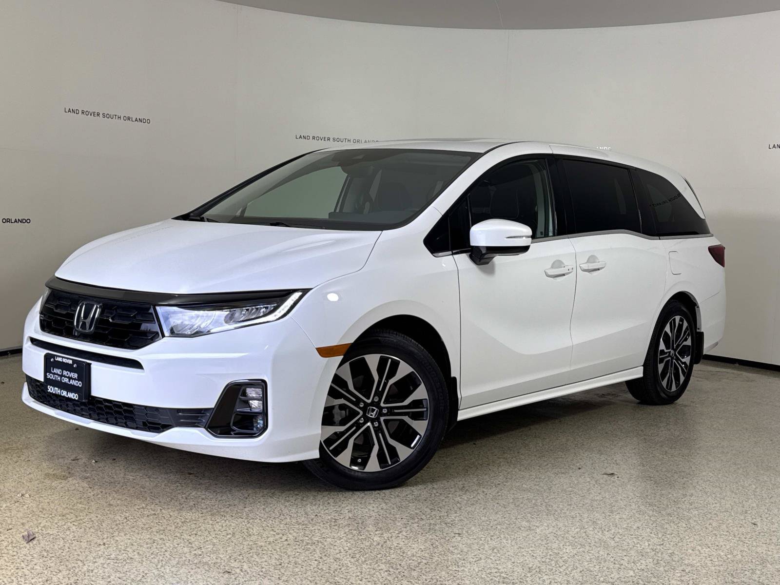 Used 2025 Honda Odyssey Elite image 1