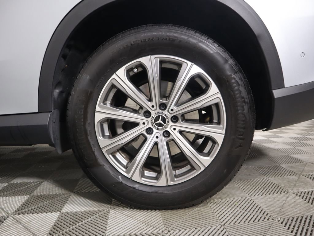 Certified 2025 Mercedes-Benz GLC 300 image 34