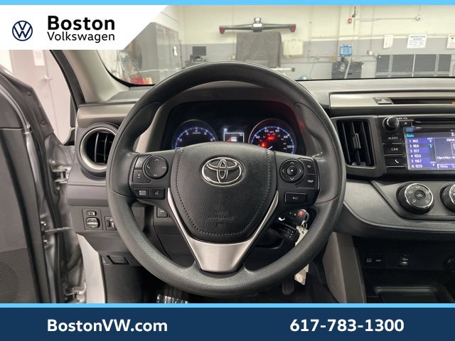Used 2018 Toyota RAV4 LE image 15