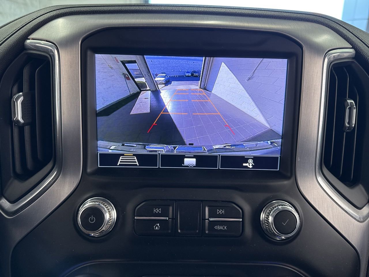 Used 2020 GMC Sierra 1500 SLT w/ SLT Premium Plus Package image 27