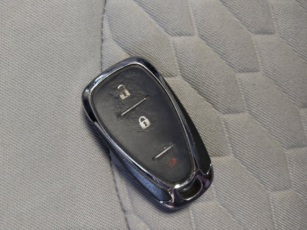 Used 2018 Chevrolet Equinox LS image 32