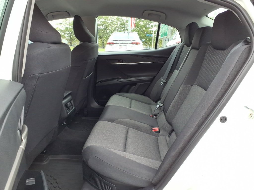 Certified 2025 Toyota Camry LE FWD image 3