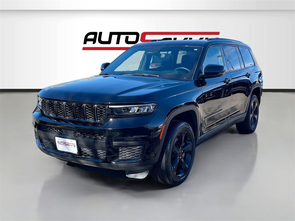 Used 2024 Jeep Grand Cherokee L Altitude image 3