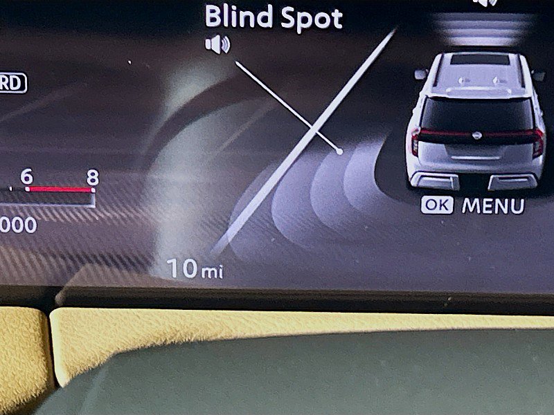 New 2025 Nissan Armada SL w/ Captain's Chari Seat Package image 13