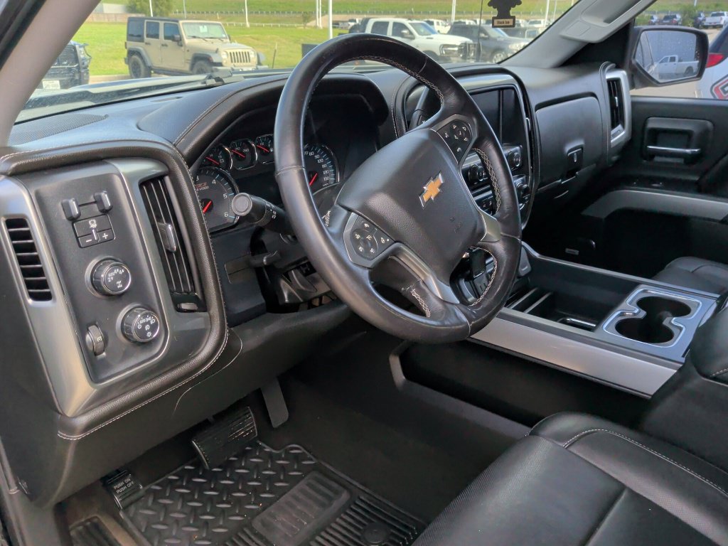 Used 2018 Chevrolet Silverado 1500 LTZ Z71 w/ LTZ Plus Package AWD/4WD image 9