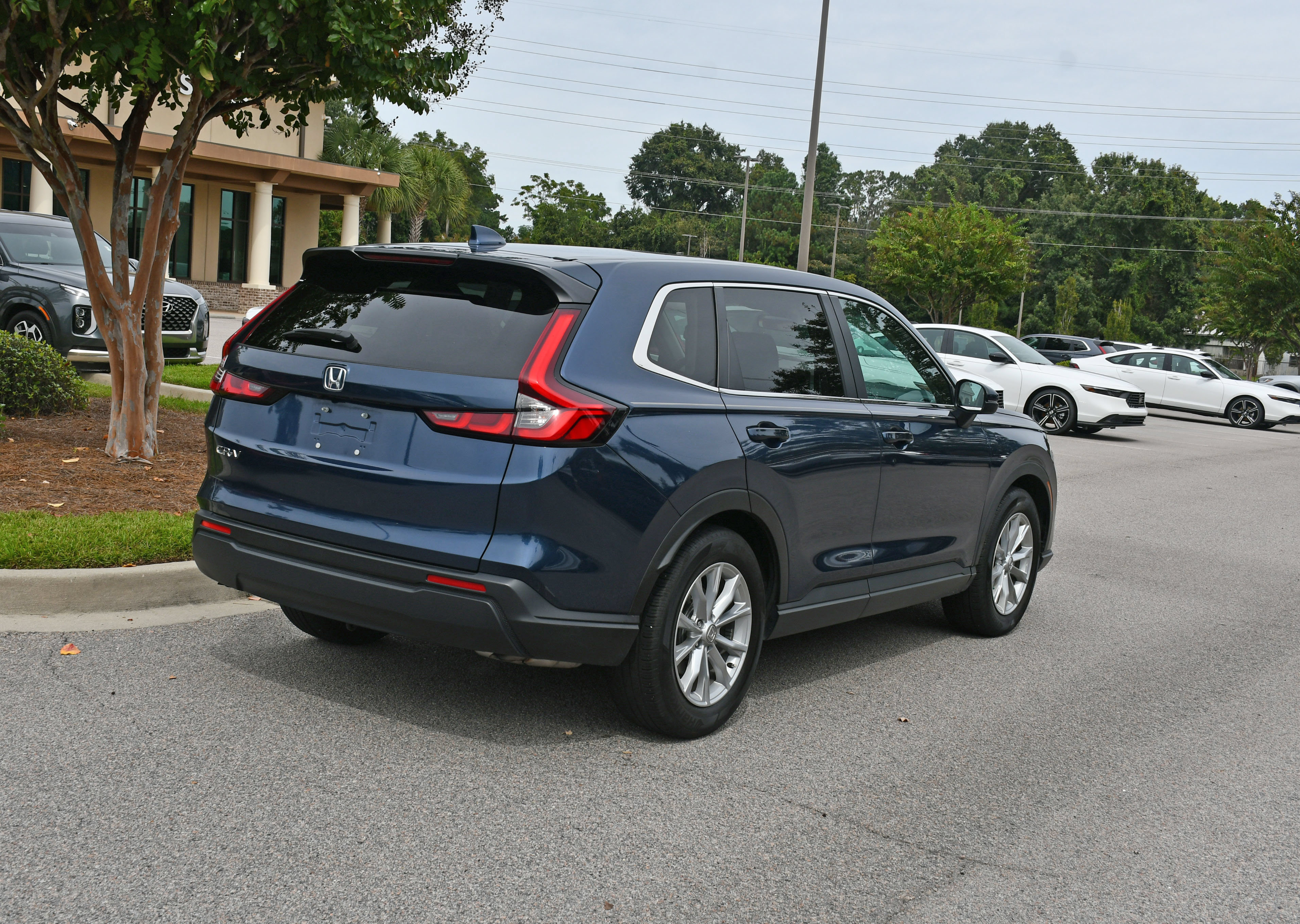 Certified 2024 Honda CR-V EX image 4