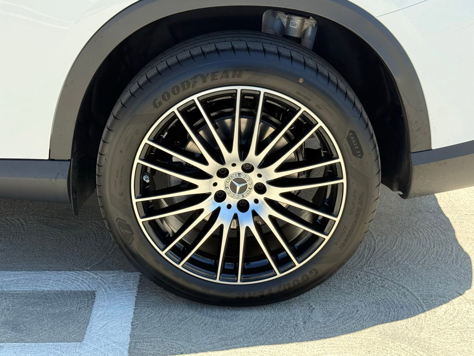 New 2026 Mercedes-Benz GLC 300 4MATIC image 12