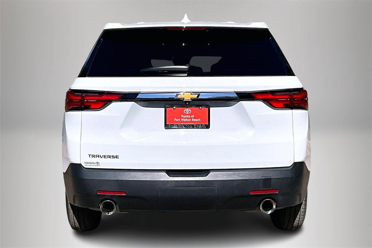 Used 2023 Chevrolet Traverse LS image 6