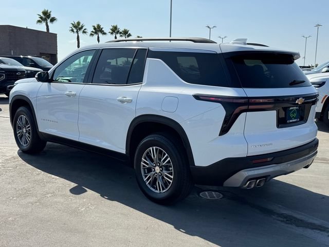 Certified 2026 Chevrolet Traverse LT w/ Driver Confidence Package FWD image 3