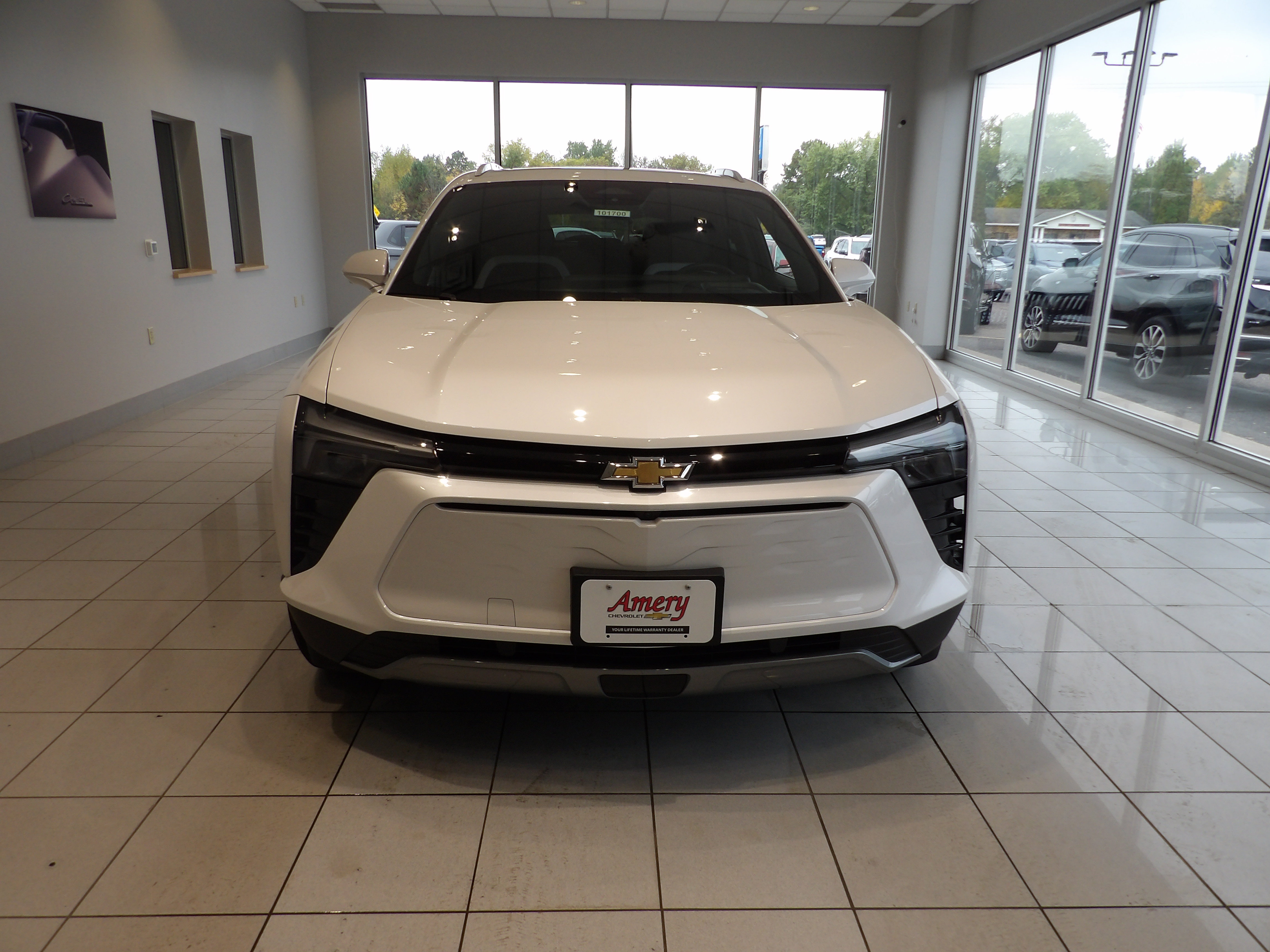 Used 2024 Chevrolet Blazer EV LT AWD/4WD image 2