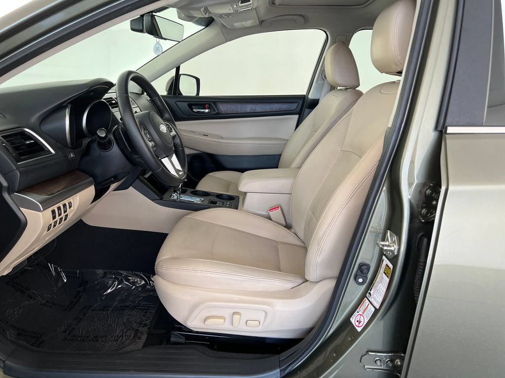 Used 2017 Subaru Outback 2.5i Limited AWD/4WD image 11