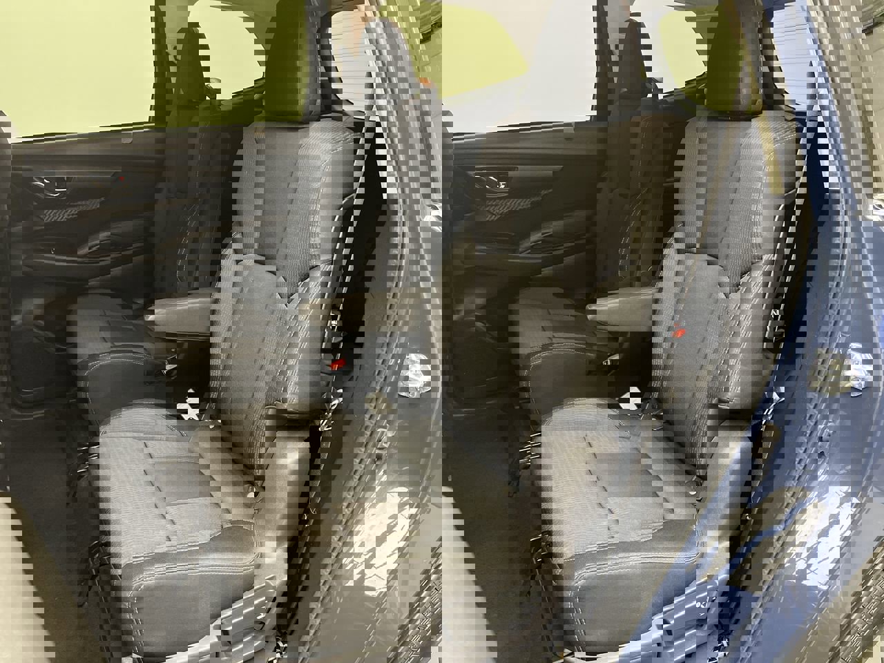 Used 2023 Subaru Ascent Premium w/ Convenience Package image 10