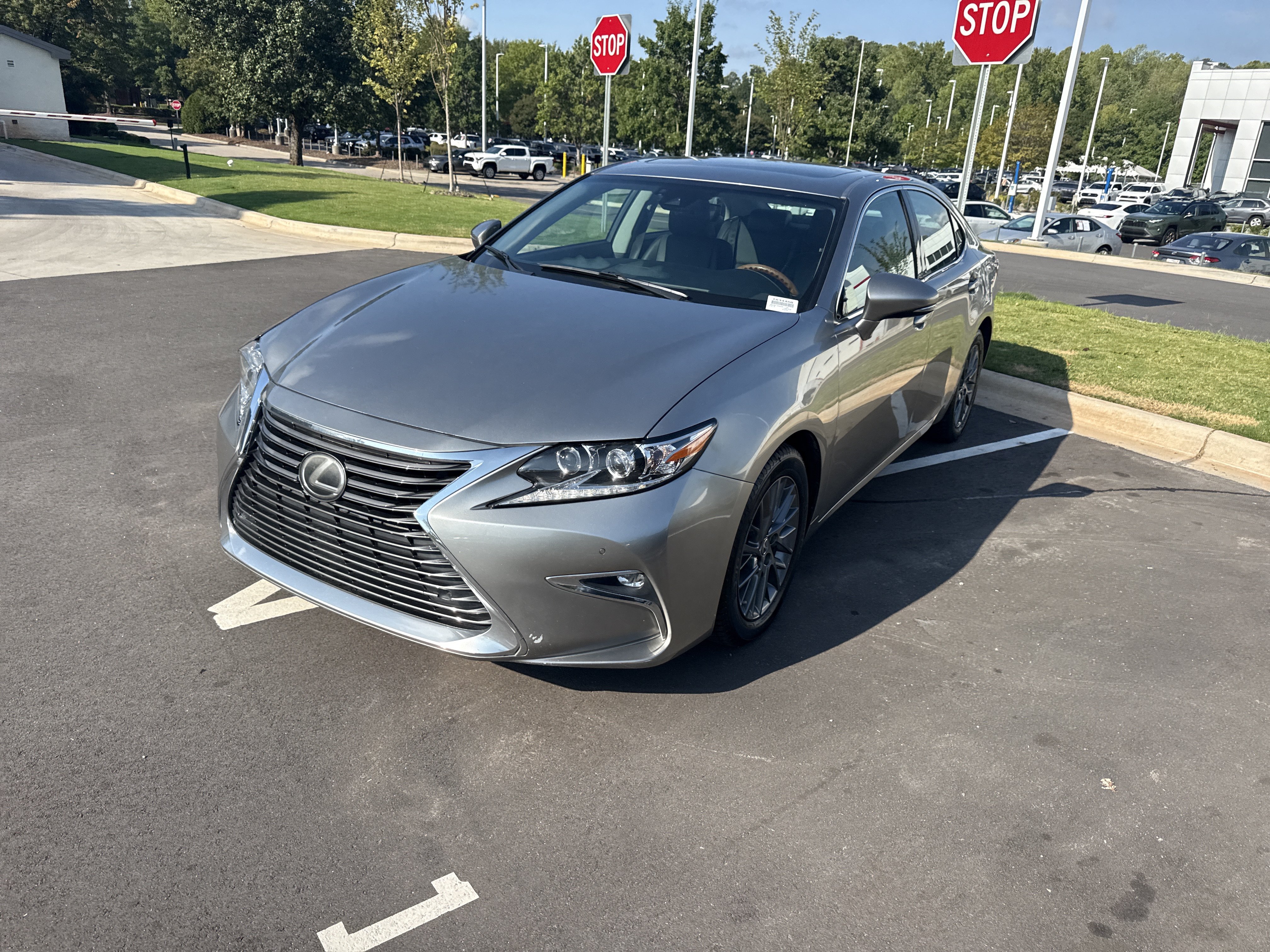 Used 2018 Lexus ES 350 w/ Navigation System Package FWD image 6