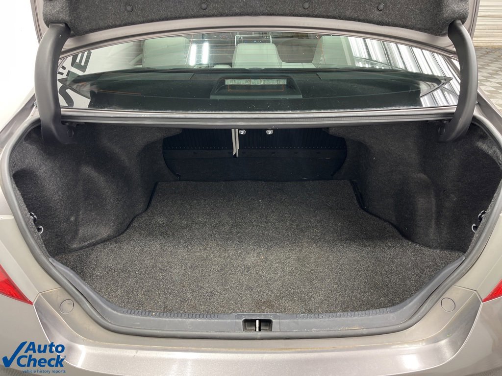 Used 2017 Toyota Camry XLE image 23