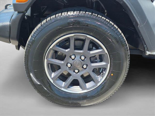 Used 2021 Jeep Gladiator Sport AWD/4WD image 21