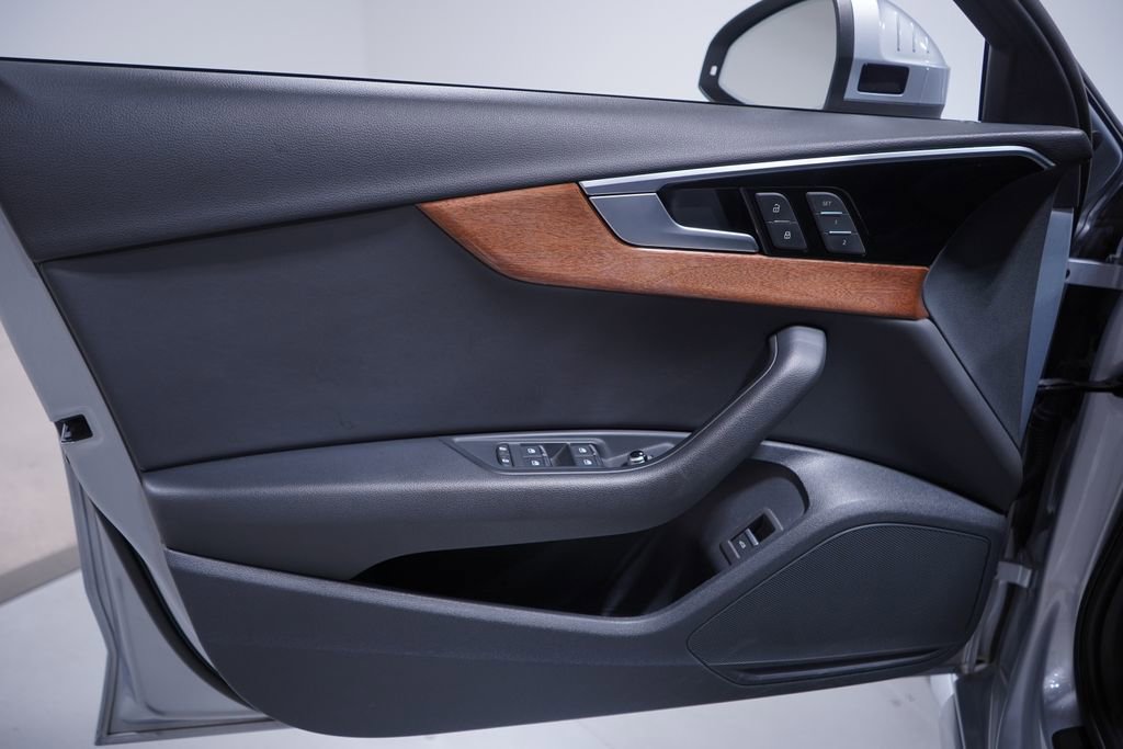 Used 2022 Audi A4 2.0T Premium w/ Convenience Package image 16