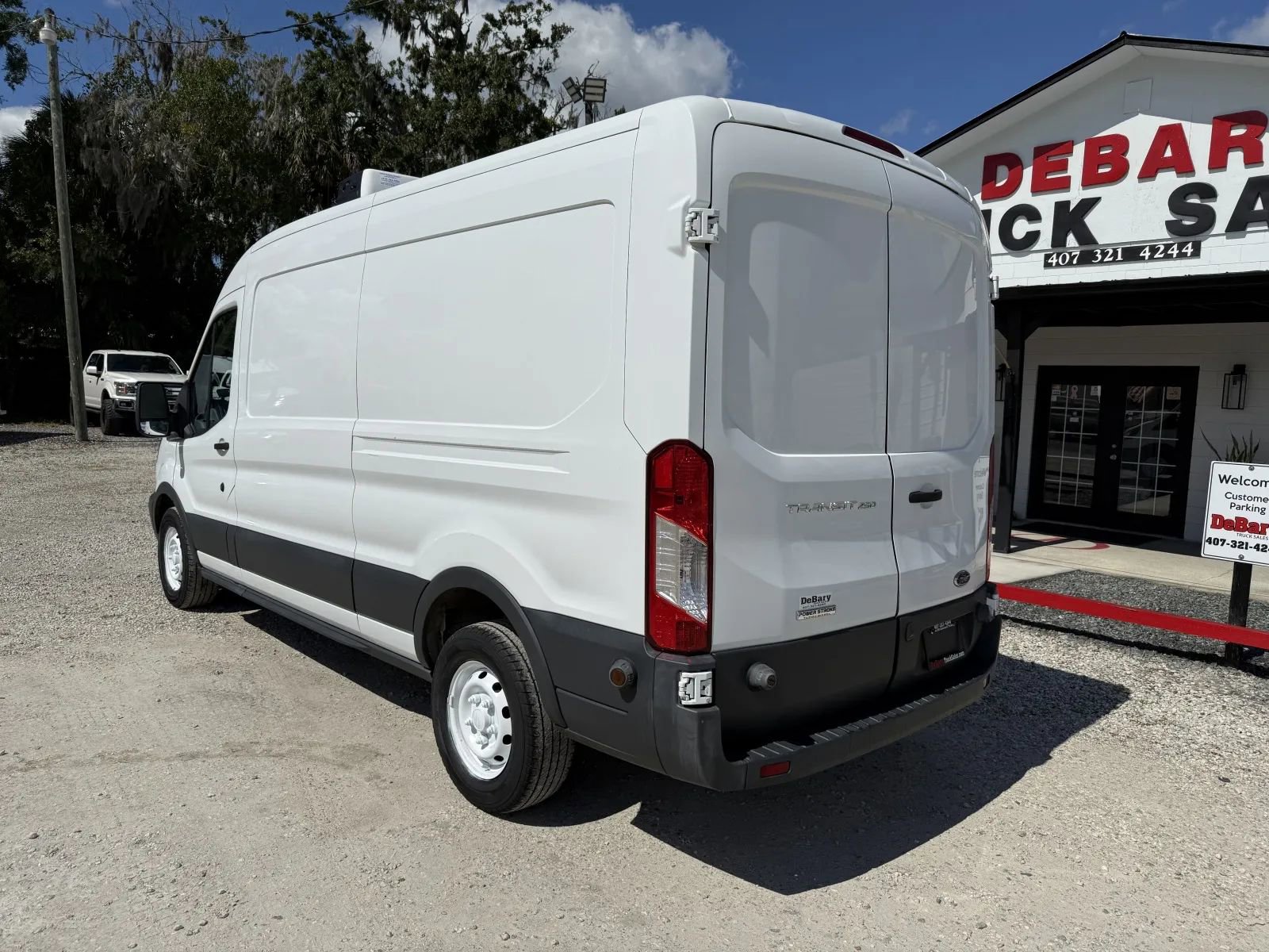 Used 2017 Ford Transit 250 148 Medium Roof image 5