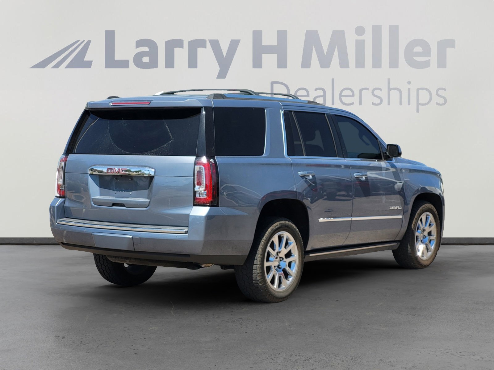 Used 2016 GMC Yukon Denali w/ Open Road Package AWD/4WD image 7