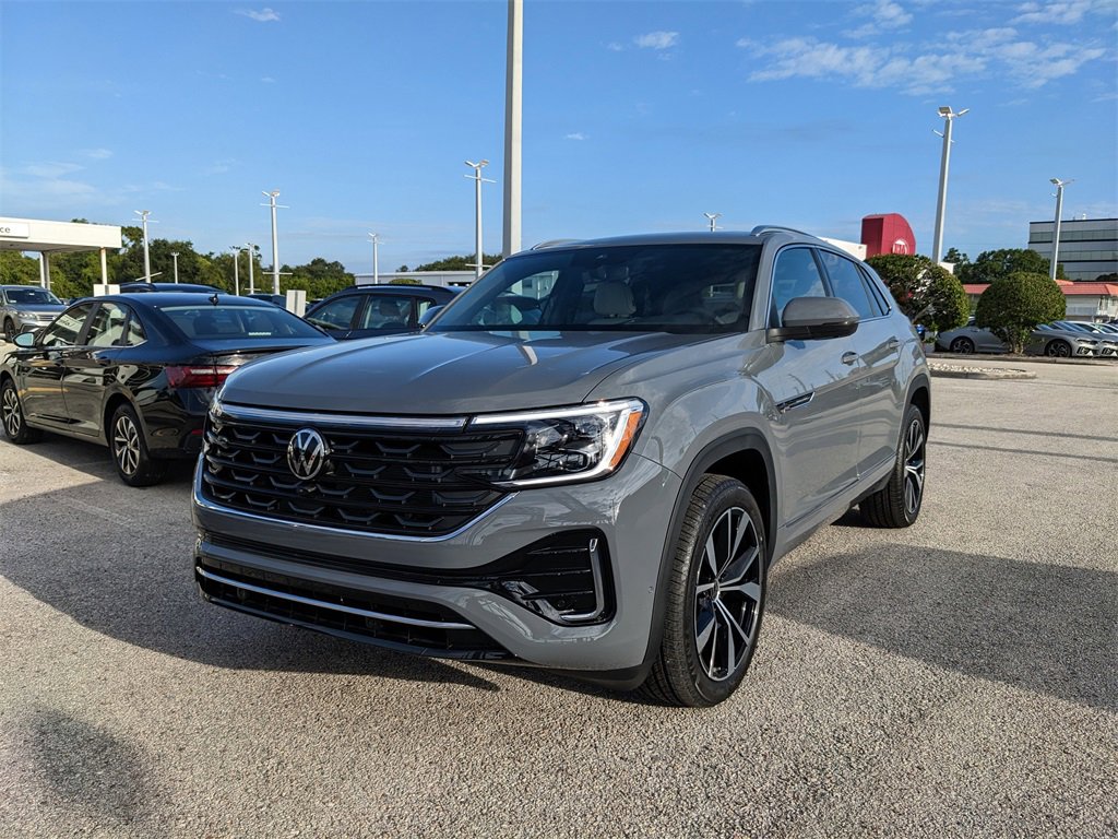 New 2026 Volkswagen Atlas Cross Sport SEL Premium R-Line image 4