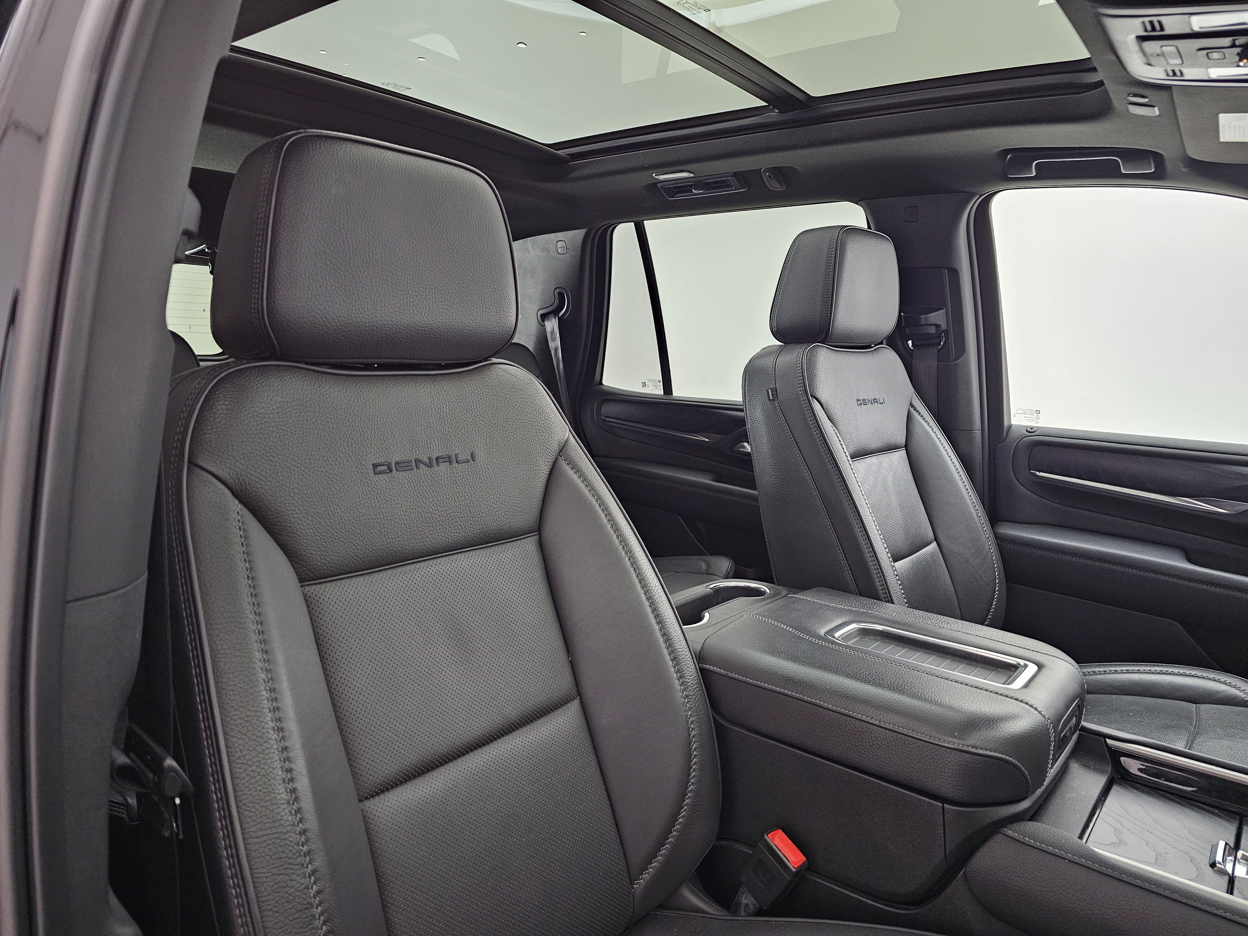 Used 2022 GMC Yukon Denali w/ Max Trailering Package image 13