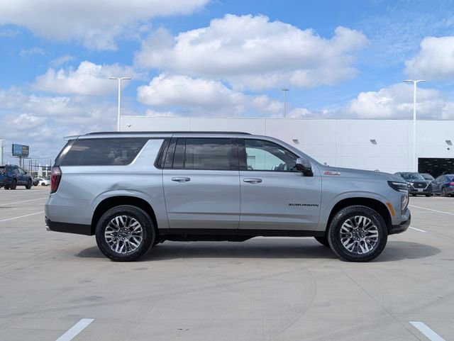 Used 2025 Chevrolet Suburban Z71 AWD/4WD image 6