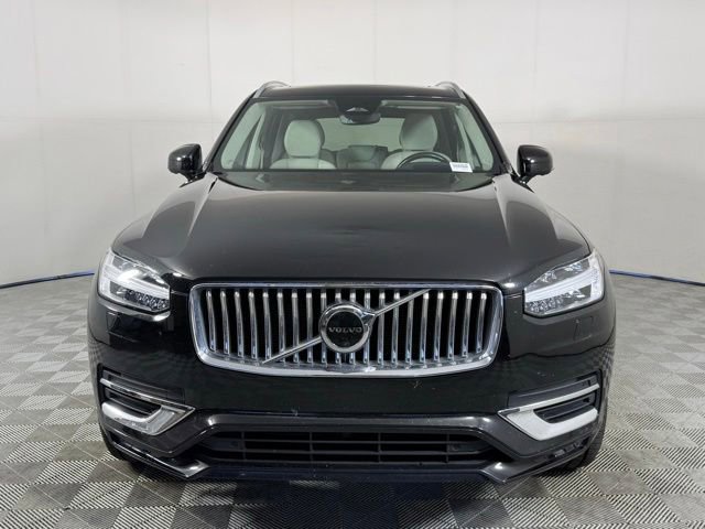Used 2023 Volvo XC90 B5 Plus AWD/4WD image 13
