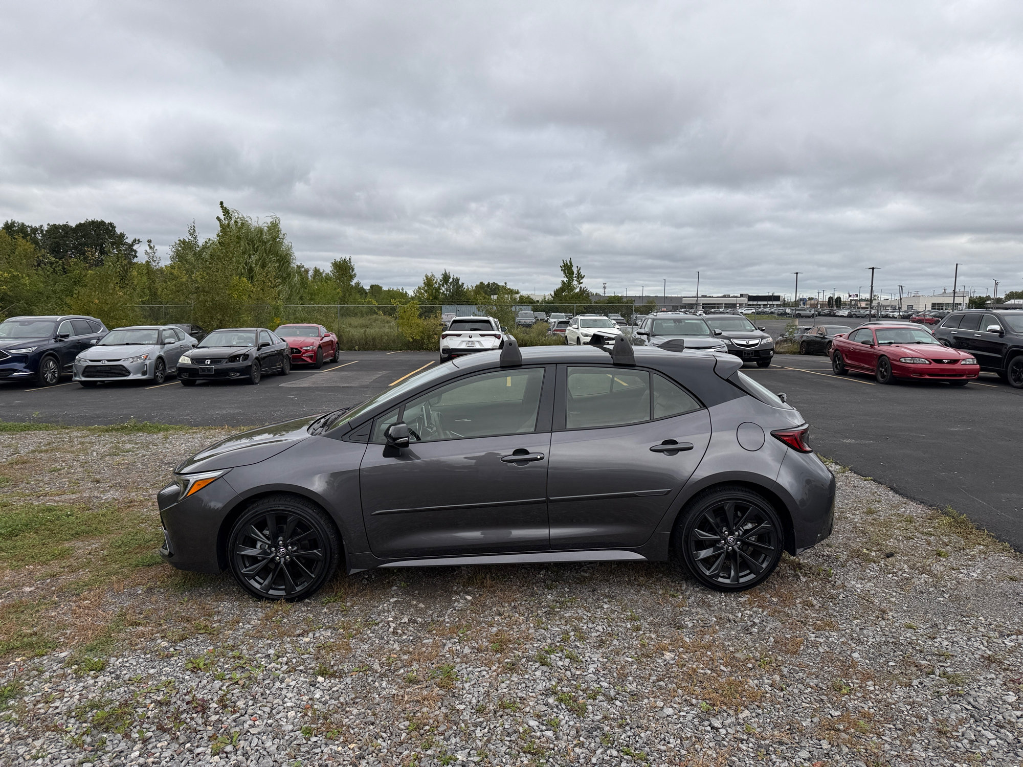 Used 2025 Toyota Corolla XSE FWD image 2