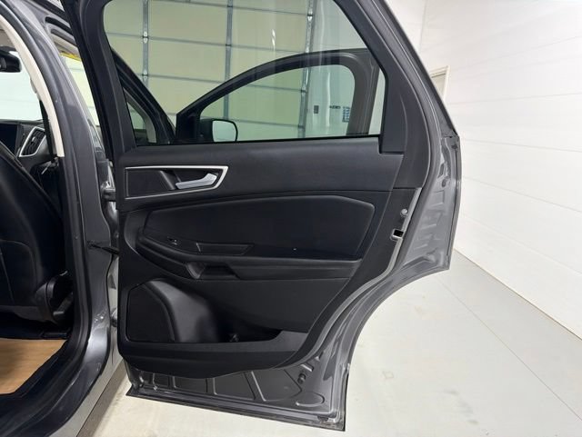 Used 2023 Ford Edge SEL AWD/4WD image 16
