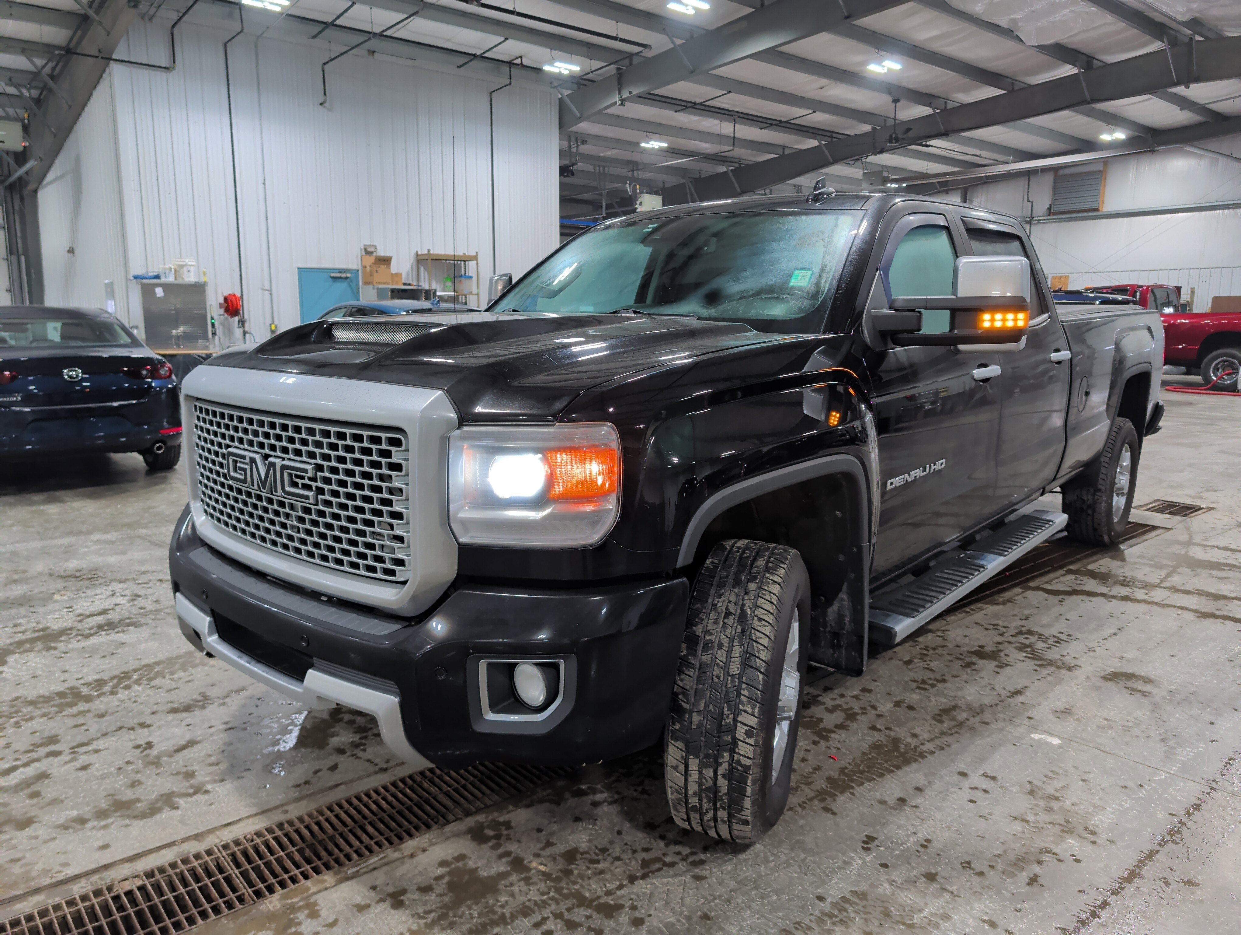Used 2016 GMC Sierra 3500 Denali w/ Driver Alert Package AWD/4WD image 6