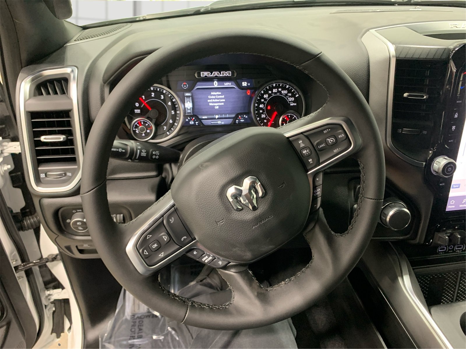 New 2026 RAM 1500 Big Horn AWD/4WD image 15