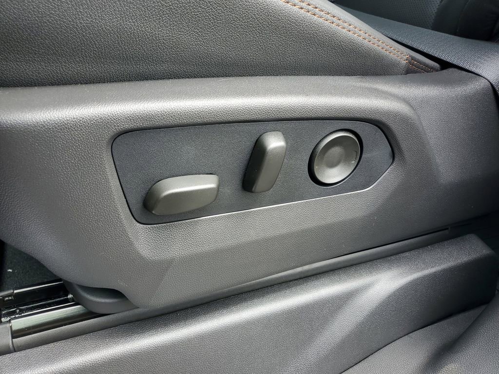 New 2026 GMC Sierra 2500 AT4 w/ AT4 Premium Plus Package AWD/4WD image 9