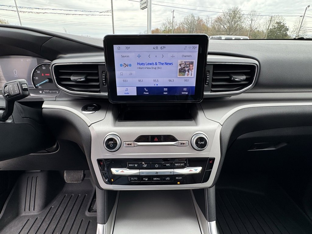 Used 2022 Ford Explorer XLT w/ Equipment Group 202A image 30