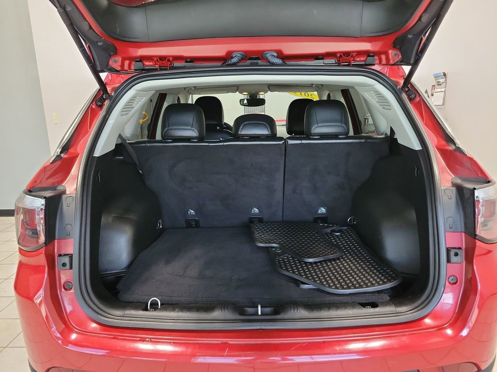 Used 2019 Jeep Compass Latitude w/ Popular Equipment Group image 12