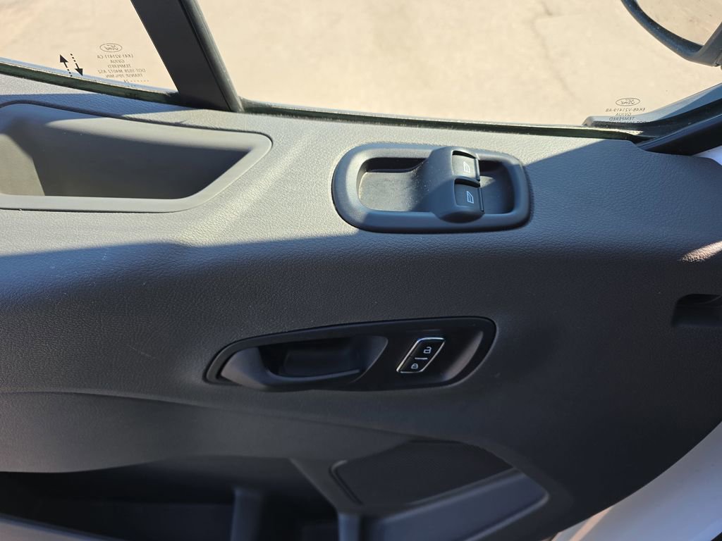 Used 2024 Ford Transit 350 XLT image 32