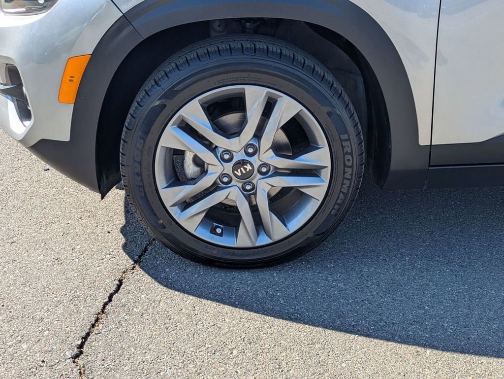 Used 2021 Kia Seltos S image 10