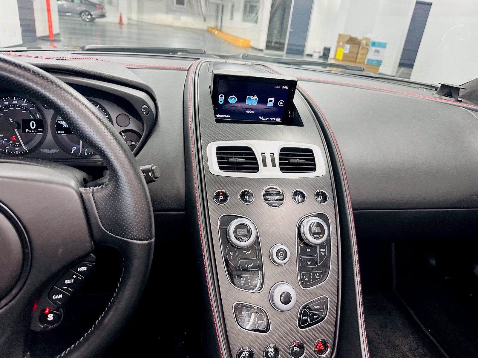 Used 2018 Aston Martin Vanquish S RWD image 16