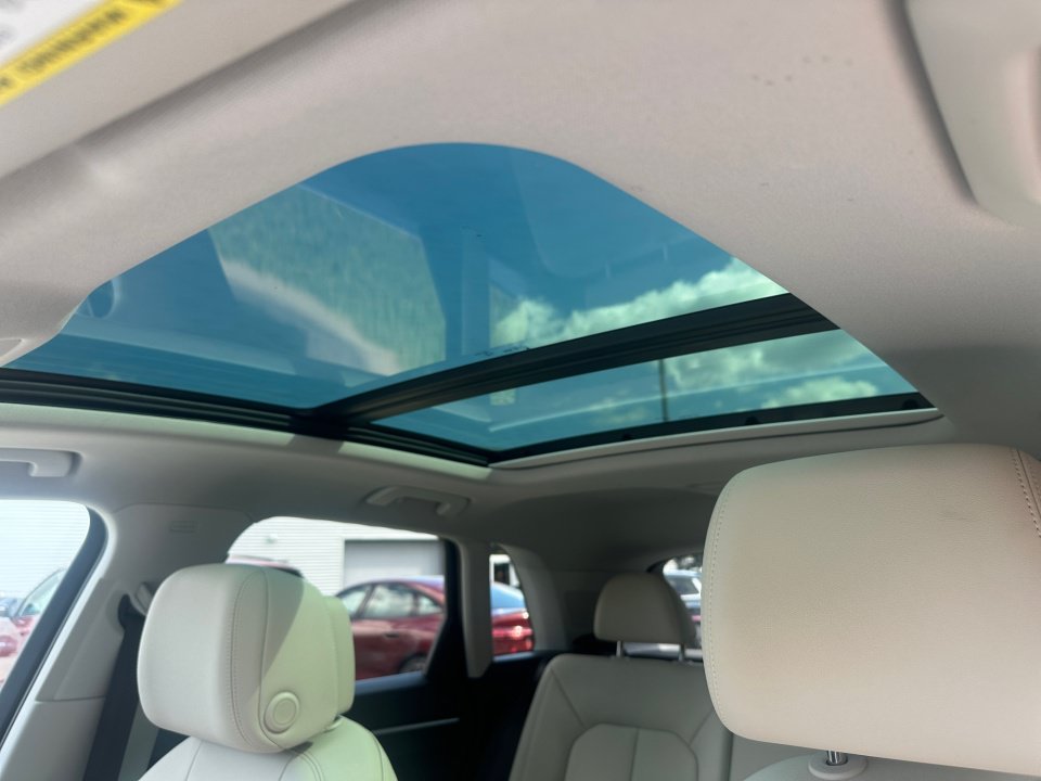 Certified 2023 Audi Q3 2.0T Premium Plus AWD/4WD image 21