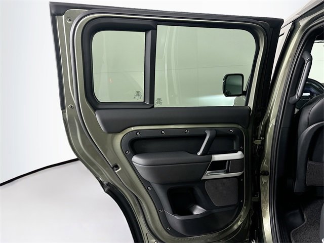 Used 2024 Land Rover Defender 110 S image 23
