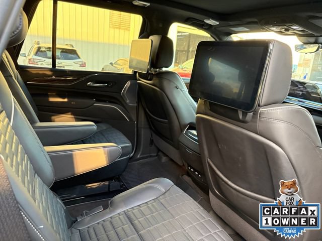 Used 2024 Cadillac Escalade Sport Platinum w/ LPO, ONYX Package AWD/4WD image 11