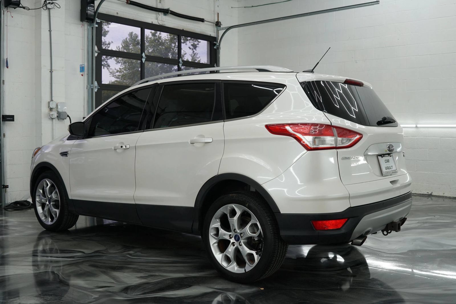 Used 2015 Ford Escape Titanium w/ Equipment Group 301A FWD image 14