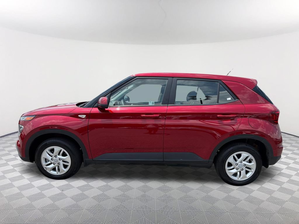Used 2025 Hyundai Venue SE FWD image 8