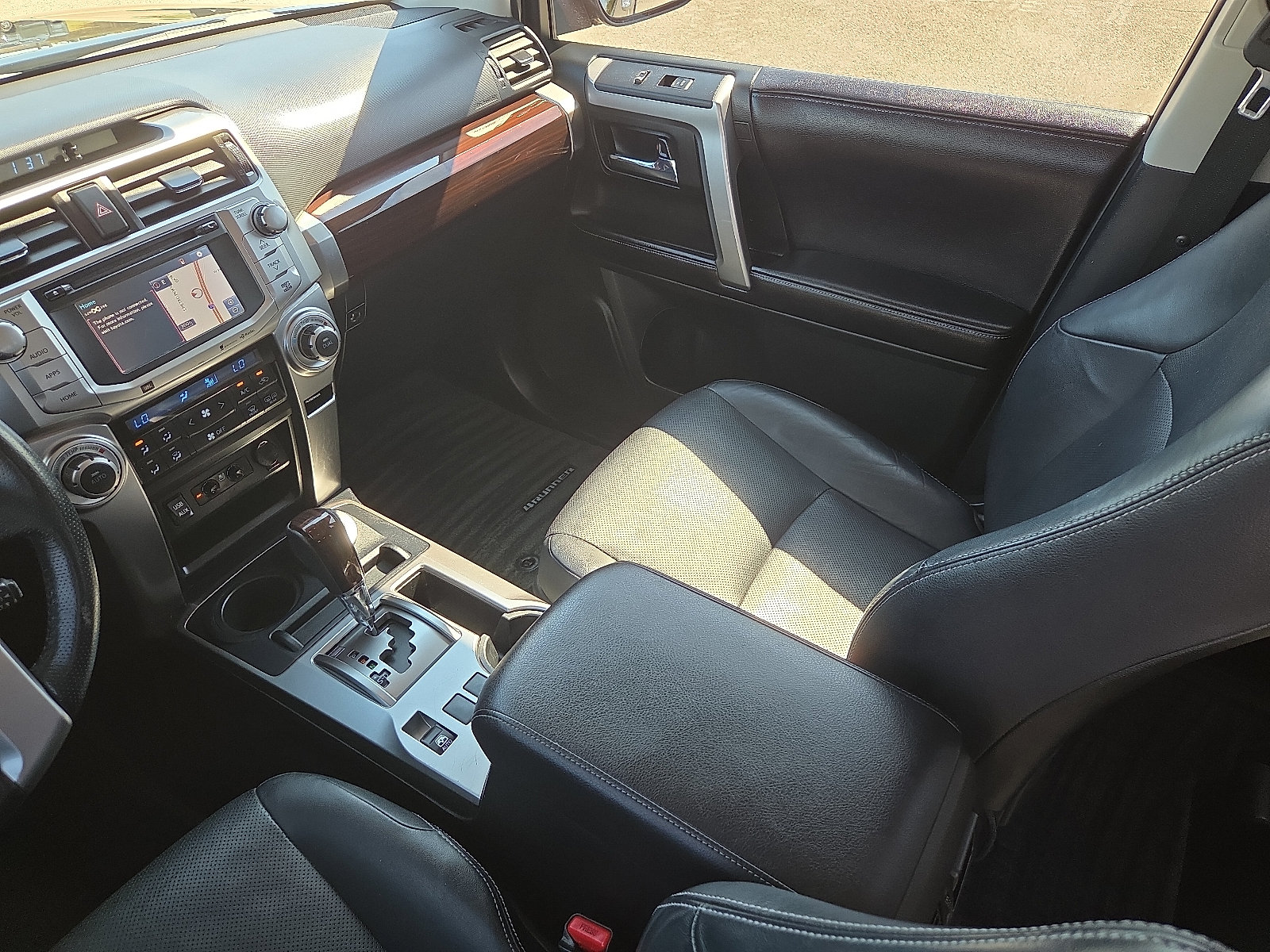 Used 2016 Toyota 4Runner Limited AWD/4WD image 12
