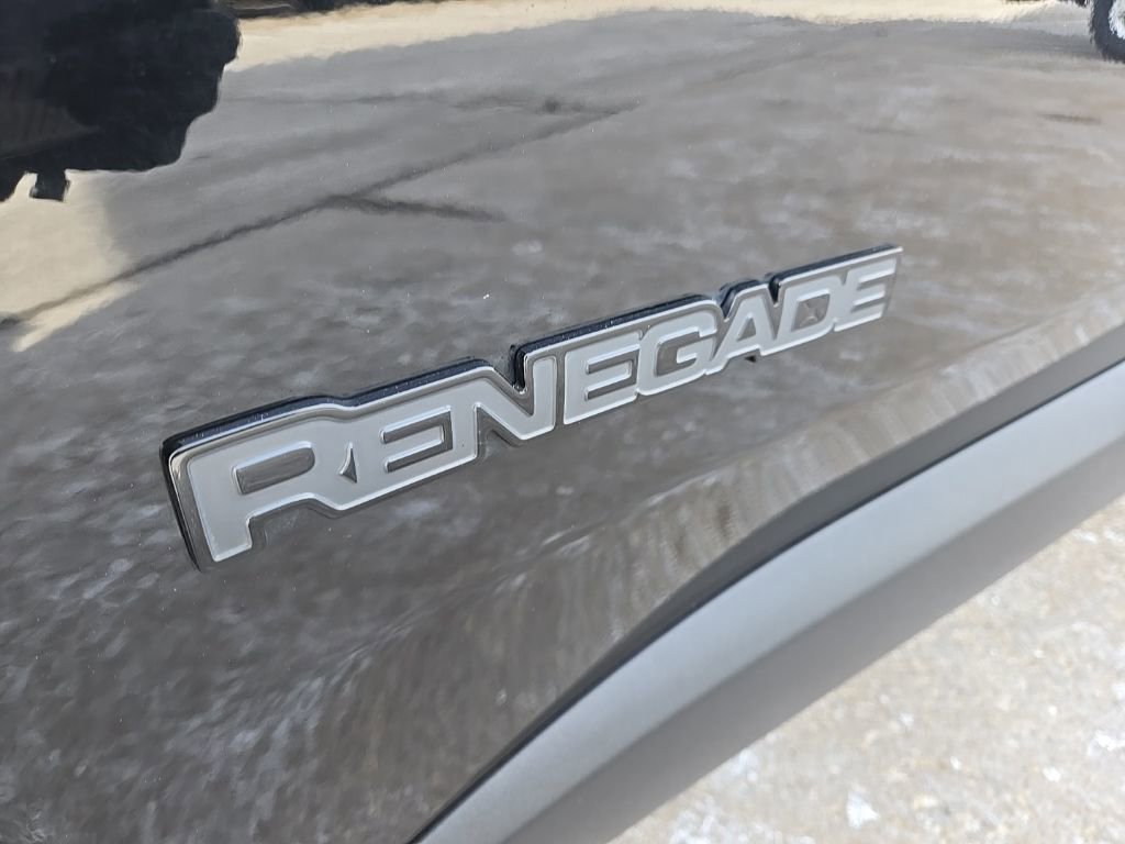 Used 2023 Jeep Renegade Altitude w/ Sun/Sound Group image 18