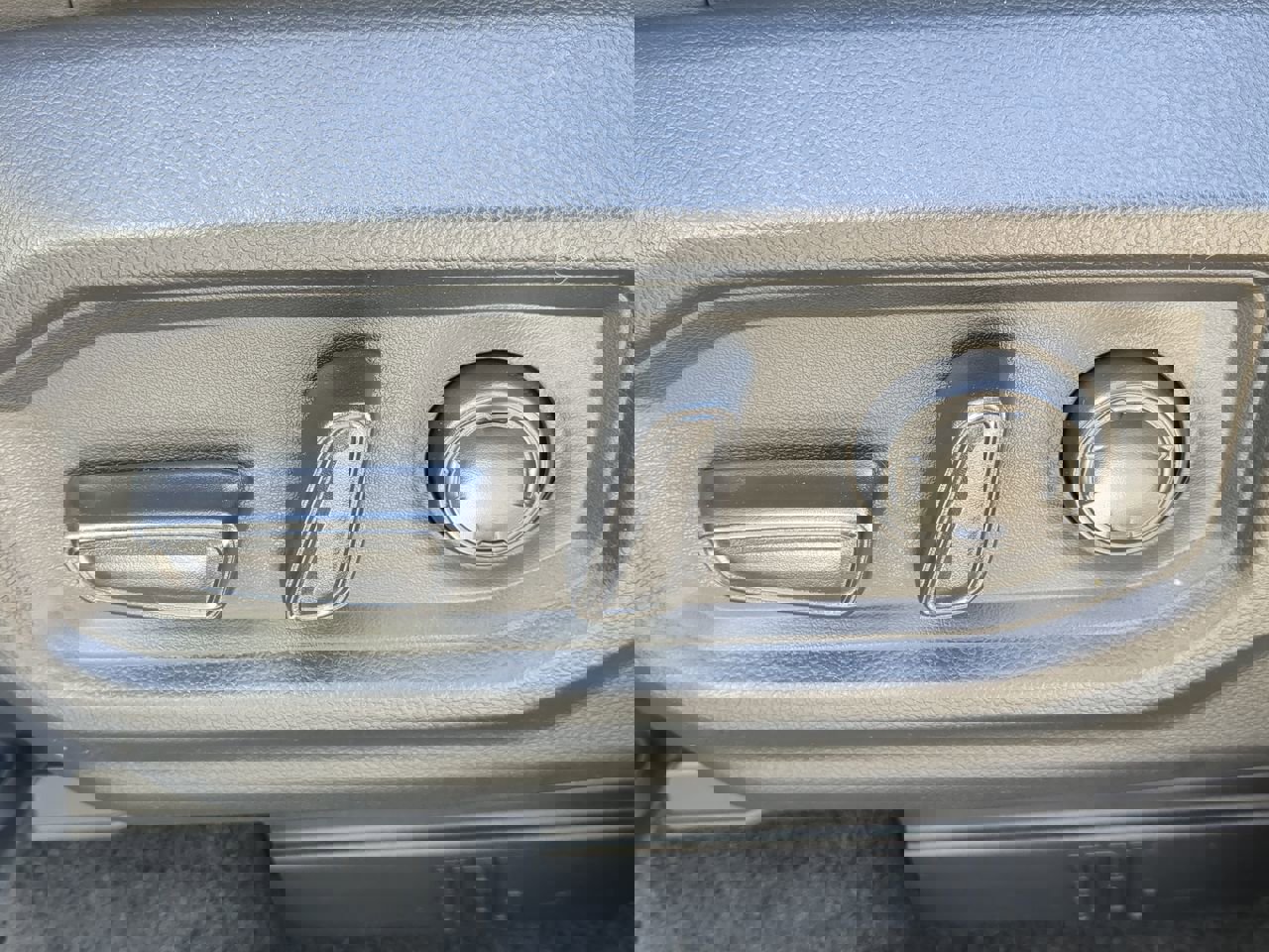 Used 2024 Toyota Sequoia Capstone image 30