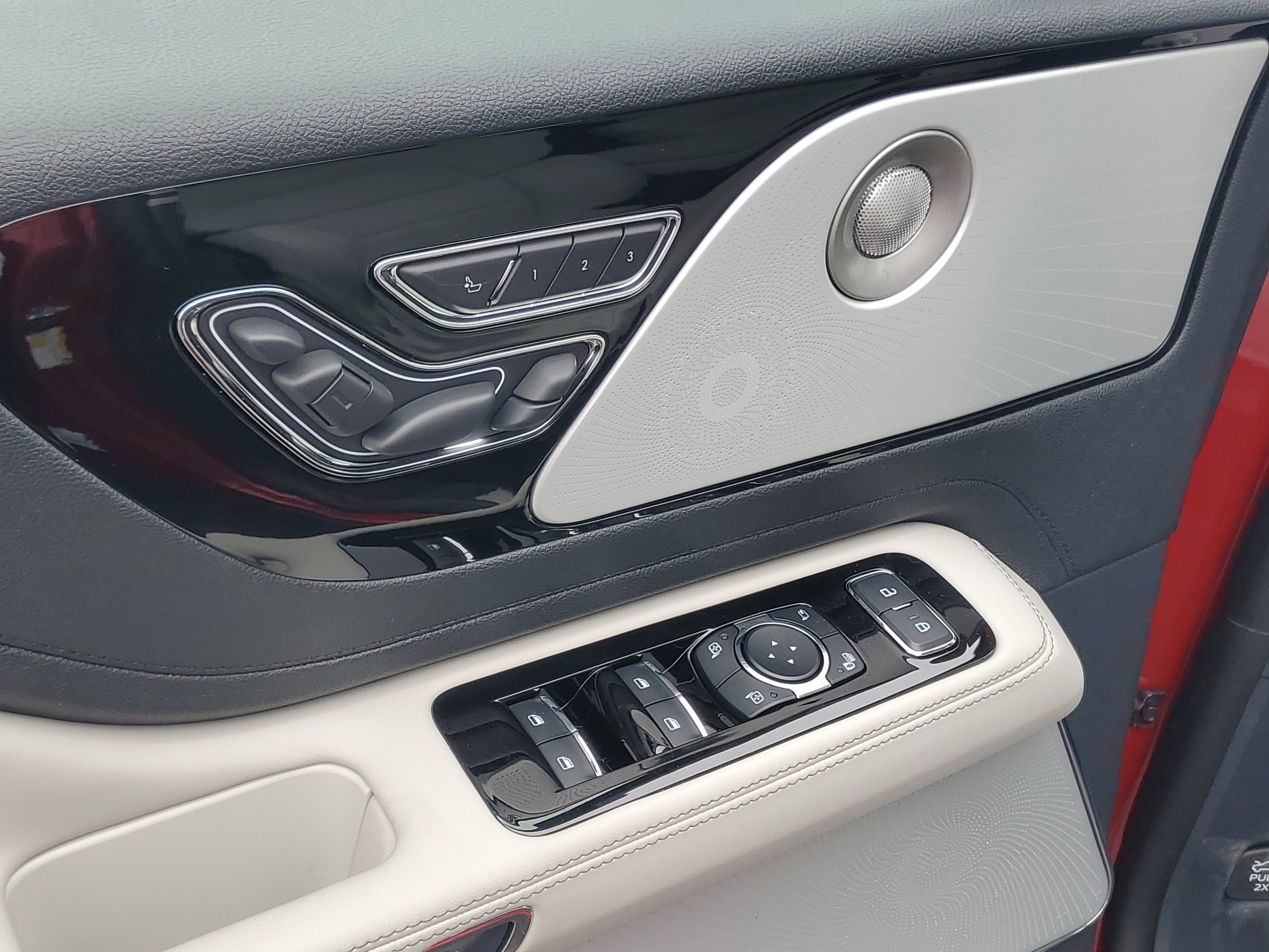 New 2026 Lincoln Aviator Reserve image 9