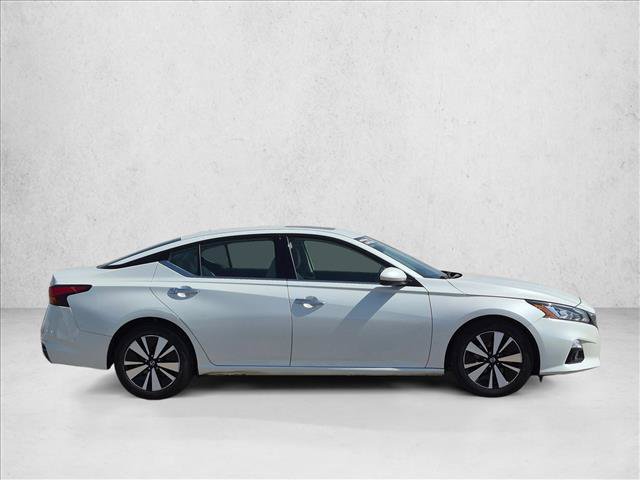 Used 2019 Nissan Altima 2.5 SV FWD video 4