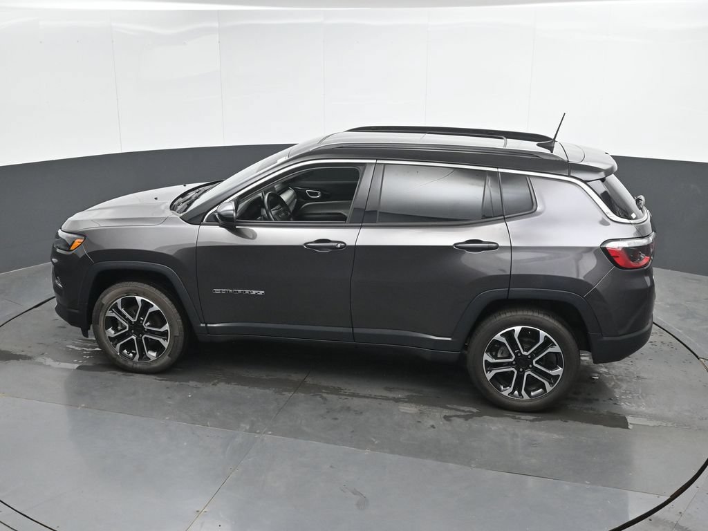Used 2022 Jeep Compass Limited w/ Sun and Sound Group AWD/4WD image 38