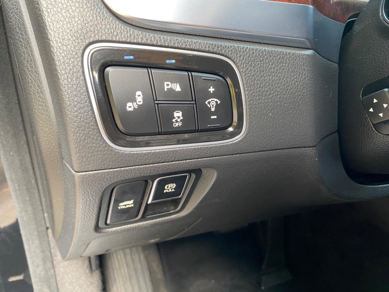 Used 2015 Hyundai Equus Signature image 64