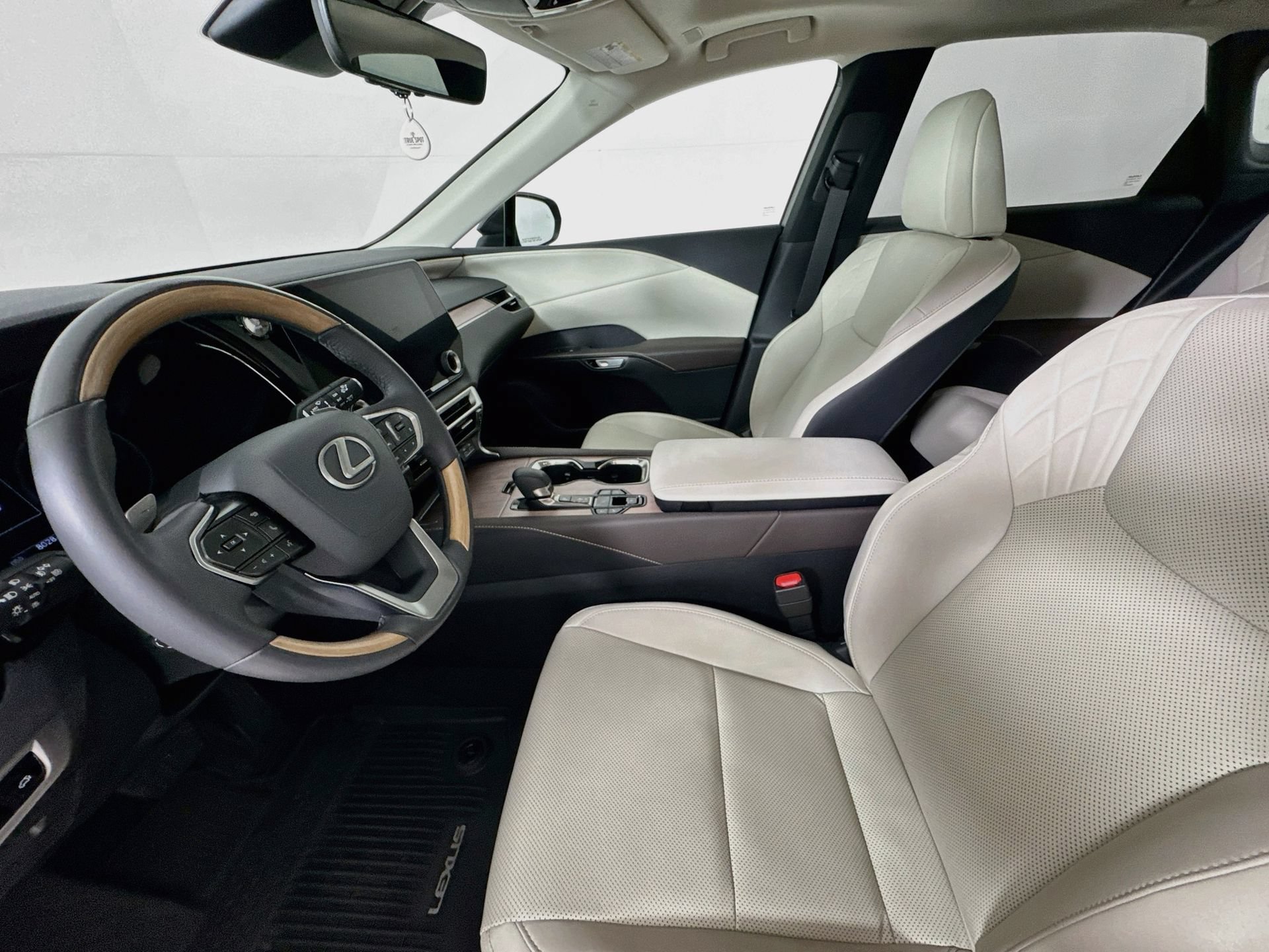 Used 2024 Lexus RX 350 Premium w/ Cold Area Package AWD/4WD image 22