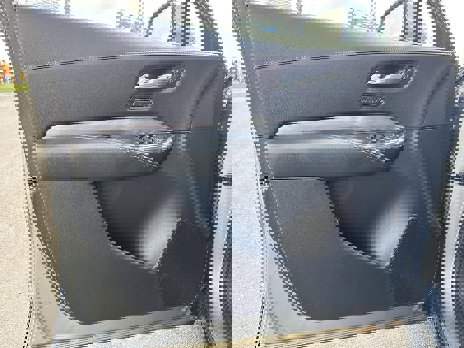 Used 2024 Cadillac XT4 Premium Luxury image 19